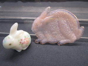 Fenton Rabbit & Tray