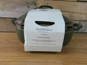 lot 78 image: Hearth & Hand Magnolia 2.8qt Nordic Christmas Trim Stoneware Baking Dish w Lid