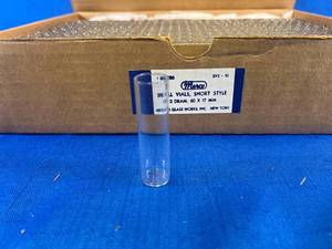 lot 64 image: Box of Shell Vials Short Style 2 Dram 60 x 17mm Mercer Glass