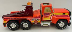 lot 100 image: Vintage Nylint BigPumpkin Tow Truck