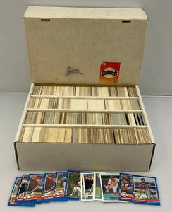 lot 133 image: Vintage Unsorted Baseball Cards