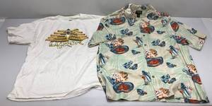 lot 151 image: Vintage Luxor Las Vegas Shirt (XXL) & Guide Series Gambling Themed Button Up Shirt (XL) Never Worn