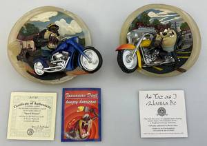 lot 168 image: Vintage Bradford Exchange Looney Tunes  Tasmanian Devil 1999 Speed Demon  With COA &  Lookn For Adventure  3D Plates 6 x 7 12