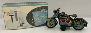lot 171 image: Xonex Brand Limited Edition Harley Davidson Friction Drive Motorcycle 1950s Tin Toy Reproduction (Pre-Owned In Original Box)
