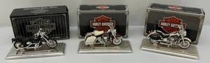 lot 183 image: 2000s Maisto 118 Die-Cast HARLEY DAVIDSON Motorcycles (Pre-Owned In Original Box)