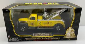 lot 228 image: Golden Wheel Brand 125 Scale Die-Cast (PENNZOIL) 1951 Ford Tow Truck Hall Of Fame Collection (NIB)