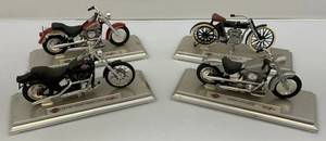 lot 230 image: Maisto Die-Cast Harley Davidson Motorcycles (Pre-Owned)