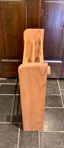 lot 84 image: Small Vintage Wood Dowel  Media Rack Stand