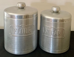 lot 87 image: Retro Tin Heller Canisters, Flour and Sugar