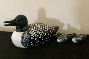 lot 91 image: Vintage Handcrafted Wood Loon Lot