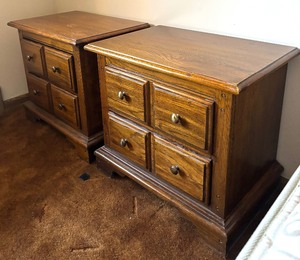 lot 8 image: Pair of Vintage Wooden Nightstands  Side Tables