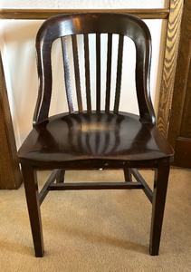 lot 43 image: Charming Vintage Wooden Chair