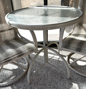 lot 17 image: Patio Table and Two Chairs