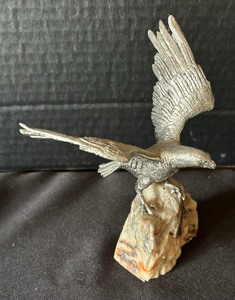 lot 22 image: Falcon Figurine Sculpture by Ezio Asnaghi