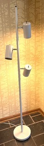 lot 71 image: Versatile 3 Spotlight Floor Lamp