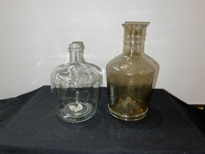 2 Glass Vases