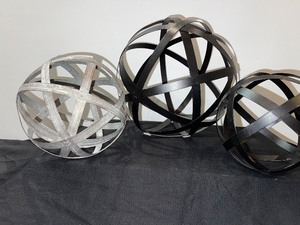 Set of 3 Metal Spheres