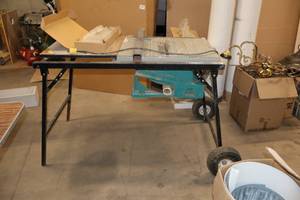 lot 616 image: Makita 10 Table Saw 2703