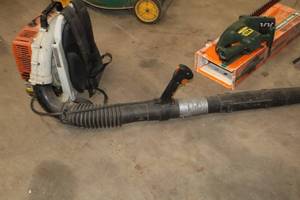 lot 634 image: Stihl Magnum Gas Backpack Blower BR420C