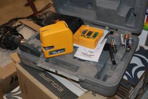 lot 641 image: Fluke Palm Laser System PLS 180 with Case