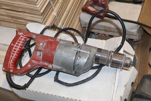 lot 644 image: Milwaukee 12 Hammer Drill