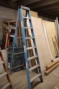 lot 656 image: Werner 8 Step Ladder