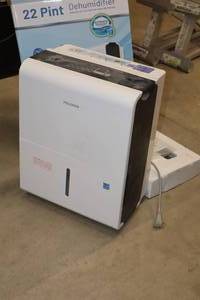 lot 667 image: Pelonis 22-pint Dehumidifier PAD20CWMT