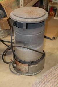 lot 673 image: 250000-BTU Propane Portable Space Heater