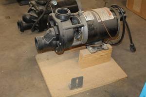 lot 685 image: Aqua-Flo Tub-Master PoolSpa Pump Motor 01707502-2