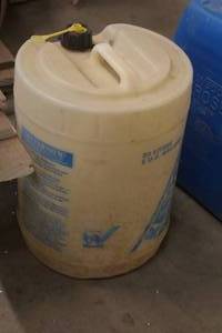 lot 691 image: 5-Gallon Plastic Kerosene Fuel Can