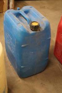 lot 692 image: 5-Gallon Plastic Kerosene Fuel Can