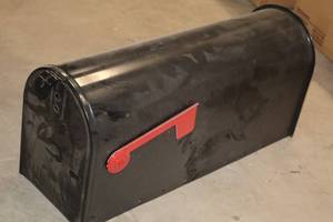 lot 727 image: Metal Mailbox 7x20x9