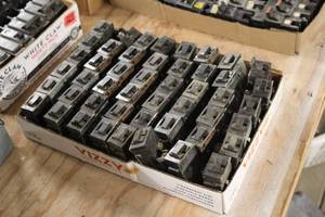 lot 761 image: Lot of (1 Box) Punchmatic Circuit Breakers