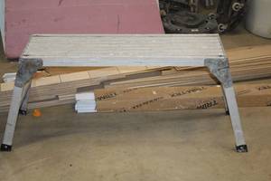 lot 775 image: Aluminum Folding Work Platform