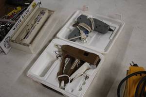 lot 814 image: Lot of (2) Hot Glue Guns