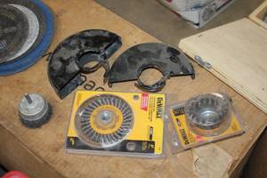 lot 820 image: Lot of (5) Assorted Grinder Bits, Wire Wheels and Attachments