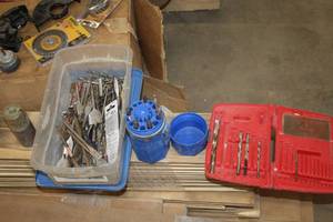 lot 818 image: Lot of (1 Tote) Assorted Drill Bits