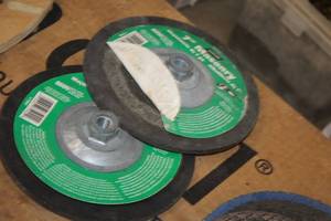 lot 822 image: Lot of (2) Norton Masonry Discs 7x14x58-11