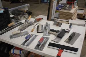 lot 802 image: Lot of (1 Box) Masonry  Dry Wall Hand Tools - Trowels, Mud Blades