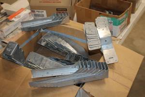 lot 877 image: Lot of (1 Box) Assorted Hangers