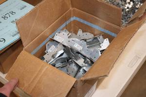 lot 879 image: Lot of (1 Box) Simpson Strong-Tie Framing Angles