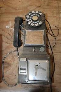 lot 896 image: Vintage Pay Phone with Keys