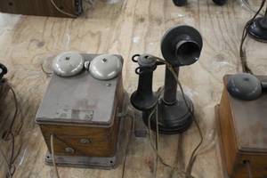 lot 901 image: Vintage Andrae & Sons Telephone