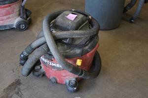 lot 632B image: Sears Craftsman WetDry 170-mph Shop Vacuum