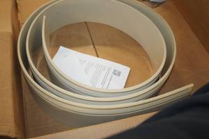 lot 962 image: 5 Rubber Wall Base