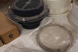 lot 995 image: 8 Metal Floor Drain with Ring and Grill