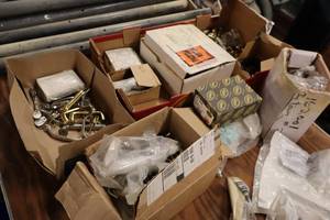 lot 1044 image: Lot of  Assorted Cabinet & Drawer Hardwares