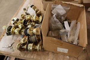 lot 1050 image: Lot of (12) Brass Door Locks (used)