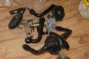 lot 1054 image: Lot of (2) Door Handle Sets
