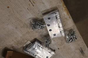 lot 1074 image: Lot of (8) Chrome Hinges 4x4